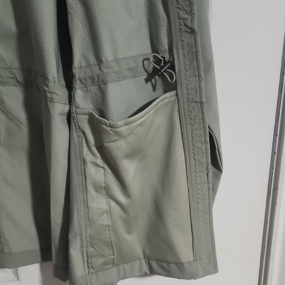Columbia Women's Light Green Utility Jacket Size XL - Picture 8 of 11